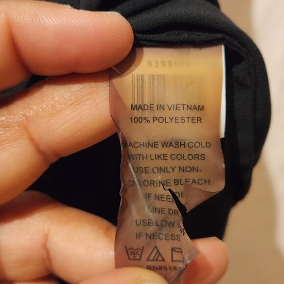 Vince Camuto Sleeveless Flowy Top Womens Sz Large Black Sheer Minimalist Shirt - Picture 5 of 7